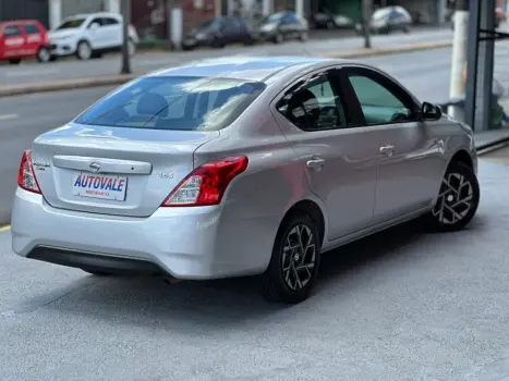 NISSAN Versa Sedan , Foto 6