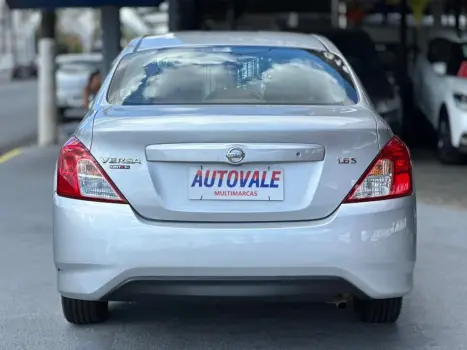 NISSAN Versa Sedan , Foto 9