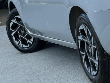 NISSAN Versa Sedan , Foto 11