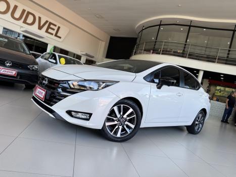 NISSAN Versa Sedan , Foto 1