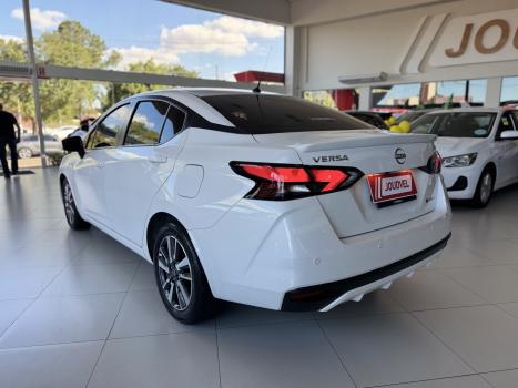 NISSAN Versa Sedan , Foto 6