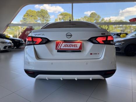 NISSAN Versa Sedan , Foto 7
