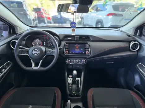 NISSAN Versa Sedan , Foto 11