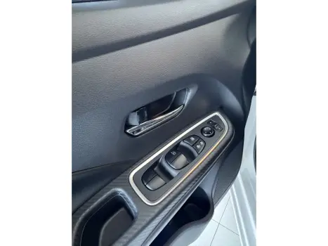 NISSAN Versa Sedan , Foto 13