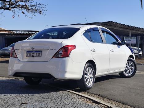 NISSAN Versa Sedan , Foto 6