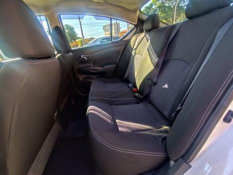 NISSAN Versa Sedan , Foto 13