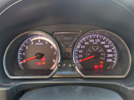 NISSAN Versa Sedan , Foto 15