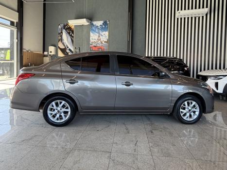 NISSAN Versa Sedan , Foto 4