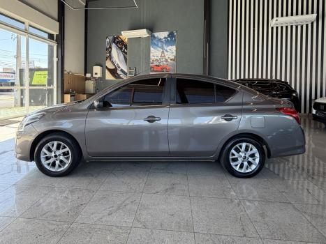 NISSAN Versa Sedan , Foto 8
