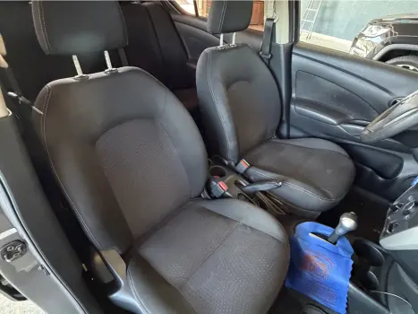 NISSAN Versa Sedan , Foto 12
