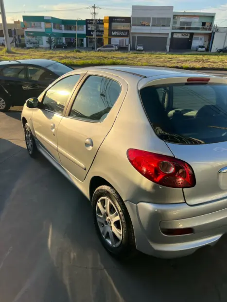 PEUGEOT 207 Hatch 1.4 4P XR FLEX, Foto 2 PEUGEOT 207 Hatch 1.4 4P XR FLEX, Foto 2