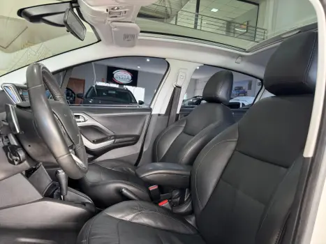 PEUGEOT 208 1.0 12V 4P FLEX GRIFFE TURBO 200 AUTOMTICO CVT, Foto 12