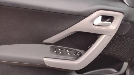 PEUGEOT 208 1.2 12V 4P ACTIVE FLEX, Foto 9