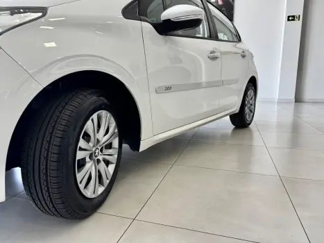 PEUGEOT 208 1.2 12V 4P ACTIVE FLEX, Foto 11