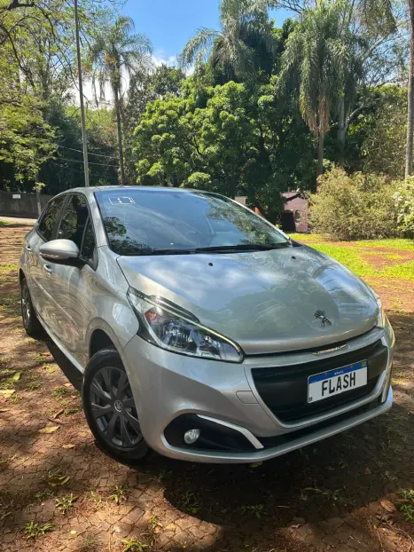 PEUGEOT 208 1.2 12V 4P ACTIVE FLEX, Foto 6