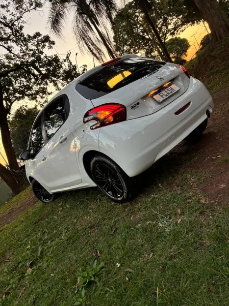 PEUGEOT 208 1.6 16V 4P FLEX ACTIVE PACK AT6 AUTOM�TICO, Foto 12