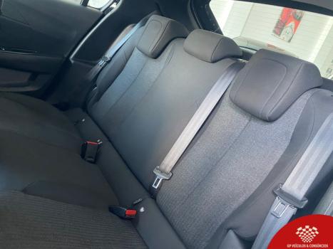 PEUGEOT 208 , Foto 9
