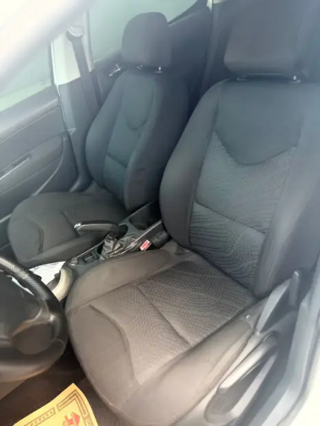 PEUGEOT 308 1.6 16V 4P FLEX ACTIVE, Foto 8