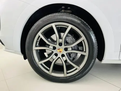 PORSCHE Cayenne 3.0 V6 32V 4P S COUPÉ E-HYBRIDO PLATINUM EDITION AWD AUTOMÁTICO TIPTRONIC, Foto 25 PORSCHE Cayenne 3.0 V6 32V 4P S COUPÉ E-HYBRIDO PLATINUM EDITION AWD AUTOMÁTICO TIPTRONIC, Foto 25