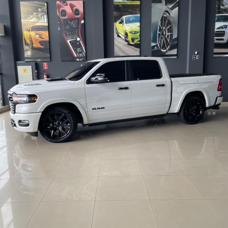 RAM 1500 3.0 HURRICANE 6 BITURBO LARAMIE NIGHT EDITION CABINE DUPLA 4X4 AUTOM�TICO, Foto 3
