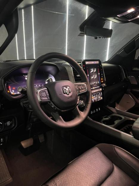 RAM 1500 3.0 HURRICANE 6 BITURBO LARAMIE NIGHT EDITION CABINE DUPLA 4X4 AUTOM�TICO, Foto 11