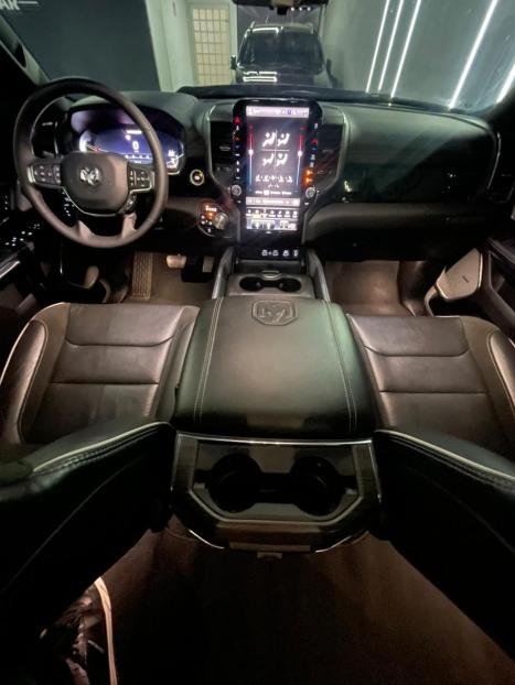 RAM 1500 3.0 HURRICANE 6 BITURBO LARAMIE NIGHT EDITION CABINE DUPLA 4X4 AUTOM�TICO, Foto 15