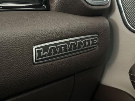 RAM 1500 3.0 HURRICANE 6 BITURBO LARAMIE CABINE DUPLA 4X4 AUTOMÁTICO, Foto 17