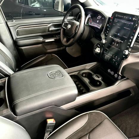 RAM 1500 5.7 V8 LIMITED NIGHT EDITION CABINE DUPLA 4X4 AUTOMTICO, Foto 4
