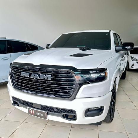 RAM 1500 5.7 V8 LIMITED NIGHT EDITION CABINE DUPLA 4X4 AUTOMTICO, Foto 6