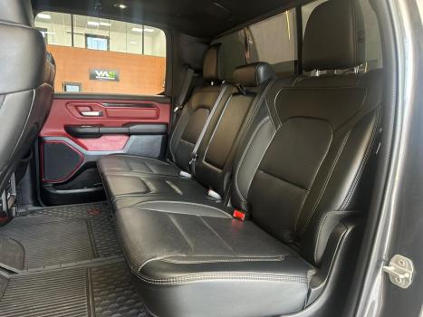 RAM 1500 5.7 V8 REBEL CABINE DUPLA 4X4 AUTOM�TICO, Foto 10
