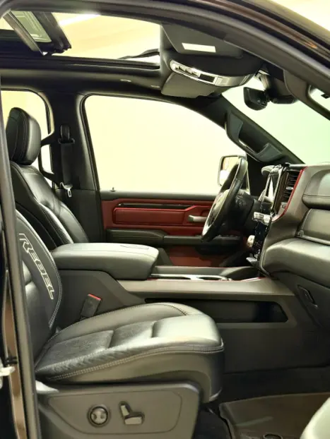 RAM 1500 5.7 V8 REBEL CABINE DUPLA 4X4 AUTOM�TICO, Foto 11