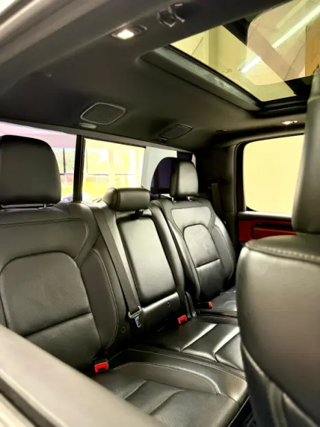 RAM 1500 5.7 V8 REBEL CABINE DUPLA 4X4 AUTOM�TICO, Foto 14