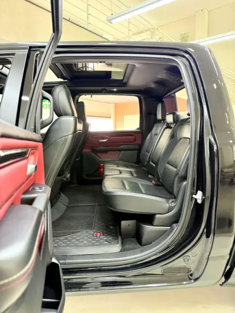 RAM 1500 5.7 V8 REBEL CABINE DUPLA 4X4 AUTOM�TICO, Foto 15