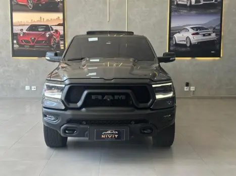 RAM 1500 5.7 V8 REBEL CABINE DUPLA 4X4 AUTOM�TICO, Foto 2