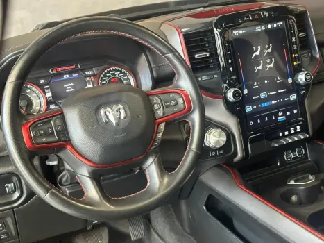 RAM 1500 5.7 V8 REBEL CABINE DUPLA 4X4 AUTOM�TICO, Foto 5