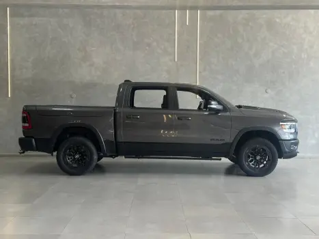 RAM 1500 5.7 V8 REBEL CABINE DUPLA 4X4 AUTOM�TICO, Foto 15