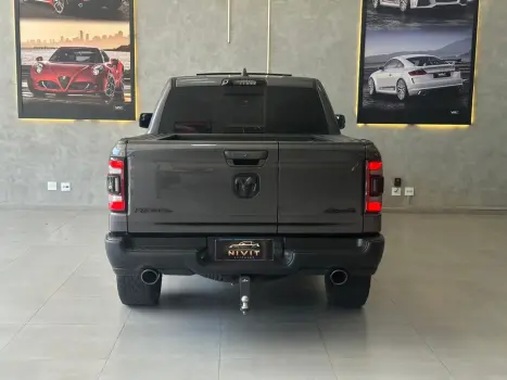RAM 1500 5.7 V8 REBEL CABINE DUPLA 4X4 AUTOM�TICO, Foto 17