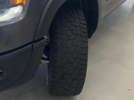 RAM 1500 5.7 V8 REBEL CABINE DUPLA 4X4 AUTOM�TICO, Foto 19