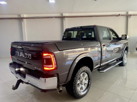 RAM 2500 6.7 I6 24V SLT CABINE DUPLA TURBO DIESEL LARAMIE 4X4 AUTOMÁTICO, Foto 2 RAM 2500 6.7 I6 24V SLT CABINE DUPLA TURBO DIESEL LARAMIE 4X4 AUTOMÁTICO, Foto 2