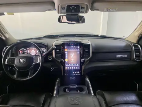 RAM 2500 6.7 I6 24V SLT CABINE DUPLA TURBO DIESEL LARAMIE 4X4 AUTOMÁTICO, Foto 8 RAM 2500 6.7 I6 24V SLT CABINE DUPLA TURBO DIESEL LARAMIE 4X4 AUTOMÁTICO, Foto 8