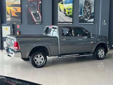 RAM 2500 6.7 I6 24V SLT CABINE DUPLA TURBO DIESEL LARAMIE 4X4 AUTOM�TICO, Foto 4
