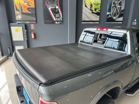 RAM 2500 6.7 I6 24V SLT CABINE DUPLA TURBO DIESEL LARAMIE 4X4 AUTOM�TICO, Foto 6