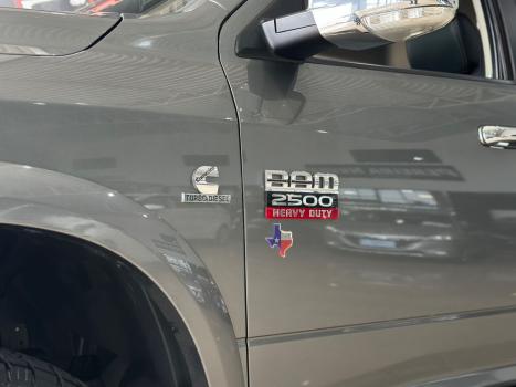 RAM 2500 6.7 I6 24V SLT CABINE DUPLA TURBO DIESEL LARAMIE 4X4 AUTOM�TICO, Foto 8