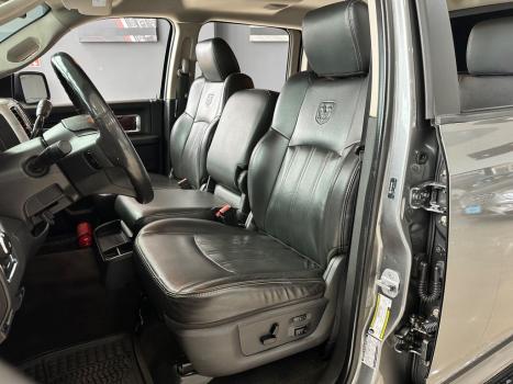 RAM 2500 6.7 I6 24V SLT CABINE DUPLA TURBO DIESEL LARAMIE 4X4 AUTOM�TICO, Foto 11