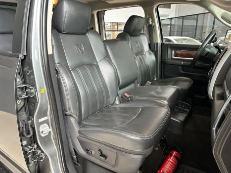 RAM 2500 6.7 I6 24V SLT CABINE DUPLA TURBO DIESEL LARAMIE 4X4 AUTOM�TICO, Foto 12