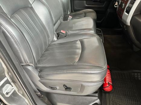 RAM 2500 6.7 I6 24V SLT CABINE DUPLA TURBO DIESEL LARAMIE 4X4 AUTOM�TICO, Foto 13