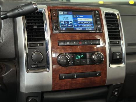 RAM 2500 6.7 I6 24V SLT CABINE DUPLA TURBO DIESEL LARAMIE 4X4 AUTOM�TICO, Foto 19