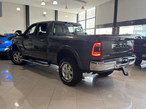 RAM 2500 6.7 I6 24V SLT CABINE DUPLA TURBO DIESEL LARAMIE 4X4 AUTOM�TICO, Foto 6
