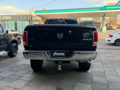 RAM 2500 6.7 I6 24V SLT CABINE DUPLA TURBO DIESEL LARAMIE 4X4 AUTOM�TICO, Foto 5