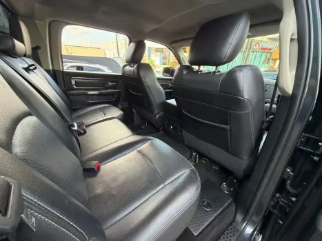 RAM 2500 6.7 I6 24V SLT CABINE DUPLA TURBO DIESEL LARAMIE 4X4 AUTOM�TICO, Foto 13